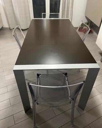 Tavolo moderno allungabile