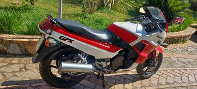 Moto Kawasaki modello GPX 750 anno 1987 come nuova