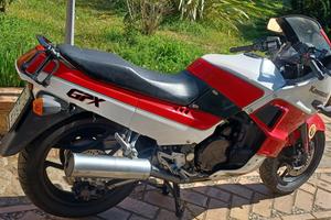 Moto Kawasaki modello GPX 750 anno 1987 come nuova