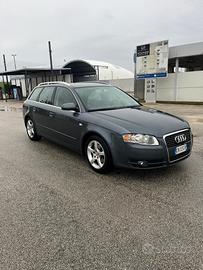AUDI A4 B7 2.0 140