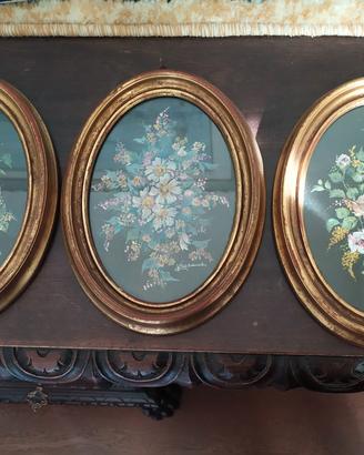 set quadri cornice ovale con fiori 