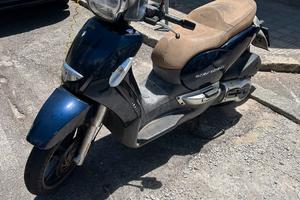 Permuto Aprilia Scarabeo 400ie