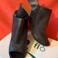 Tronchetto in pelle num 36 o 39