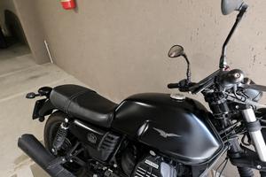 Moto Guzzi V7 Stone III