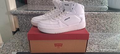 Scarpe Levis