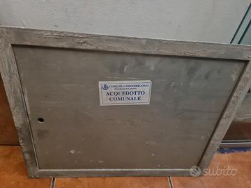 sportello zingato muro acqua