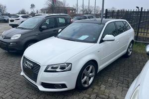 AUDI A3 SPB 2.0 TDI 170 CV S-Line quattro Ambiti