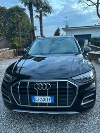 Audi Q5 35 2.0 tdi Business Advanced s-tronic