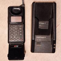 Cellulare Vintage Motorola MicroTAC 8700 Vip