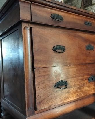 credenza in noce