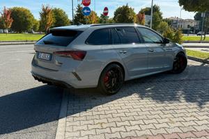 SKODA OCTAVIA RS 245cv