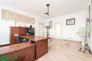 AMPIO UFFICIO IN CONTESTO SIGNORILE NEL CUORE DI M