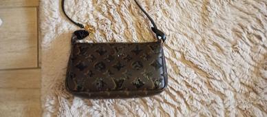 Louis Vuitton pochette