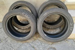 Pneumatici invernali. 