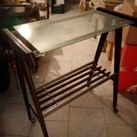 Porta tv vintage con ruote 