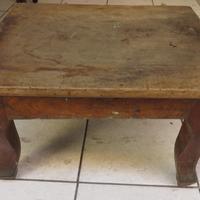 CV220709 Antico poggiapiedi in noce