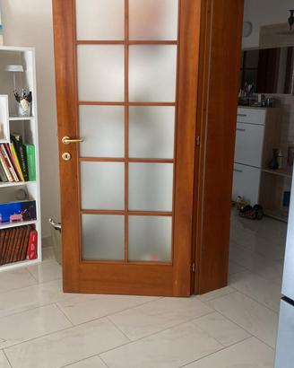 Porte da interno in legno con vetri 