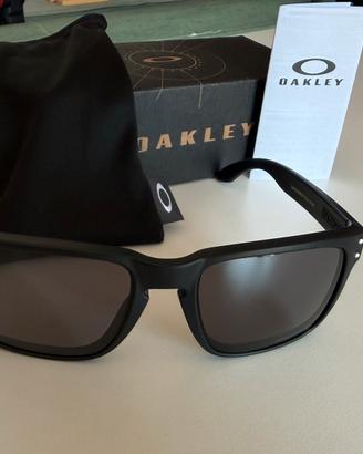 Oakley Holbrook