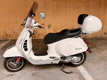 Piaggio Vespa 300 Gts Super
