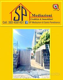 Singola con Ingresso Carrabile e Giardinetto