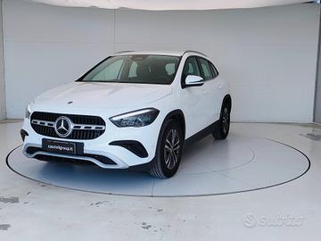 MERCEDES-BENZ GLA-H247 2023 - GLA 200 d Advanced 4