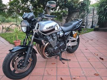 Yamaha XJR 1300