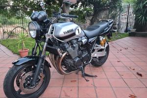 Yamaha XJR 1300
