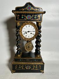 orologio a pendolo di epoca Impero, di provenienza
