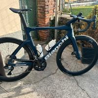 Bianchi oltre comp Ultegra 57