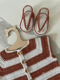 Cardigan smanicato neonato