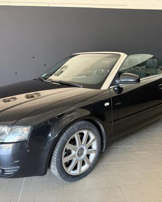 Audi A4 Cabrio 2.5 V6 tdi 163cv S-LINE
