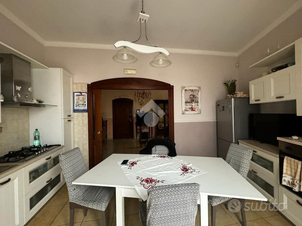 4 LOCALI A CERIGNOLA - Altro