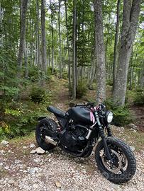 Moto honda Hornet scrambler - cafe racer