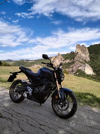 Honda CB125R 2023