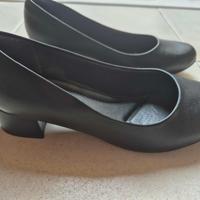 Scarpa comoda nera