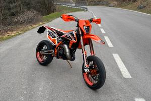 Ktm 125 motard omologato 2025
