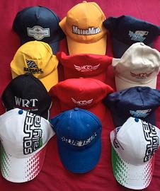 12 cappellini sportivi