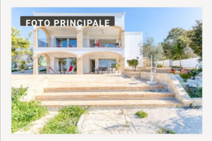 Elegante Villa Bianca con piscina