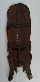 maschere etniche in legno 