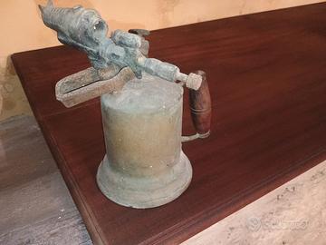 saldatore a lampada