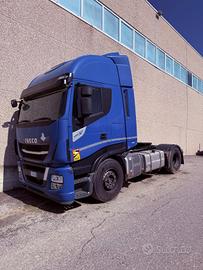 0638 TRATTORE STRADALE IVECO STRALIS 2017