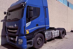 0638 TRATTORE STRADALE IVECO STRALIS 2017