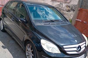 mercede classe d 200 turbo benzina GPL anno 2006 k