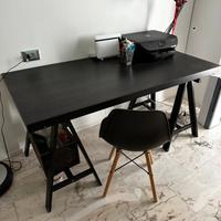 Scrivania e sedia ikea