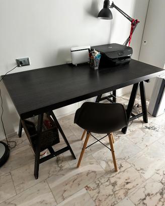 Scrivania e sedia ikea