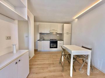 2 Vani ARREDATO (Via della Scogliera)