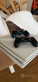 🎮 PS4 Pro Bianca 1TB + 2 Controller