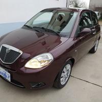 Lancia Ypsilon 1.3 MJT 75 CV Oro