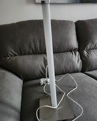 lampada di design da tavolo a colonna led