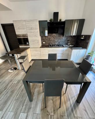 Arredamento completo IKEA PAX+cucina Hotpoint+sala